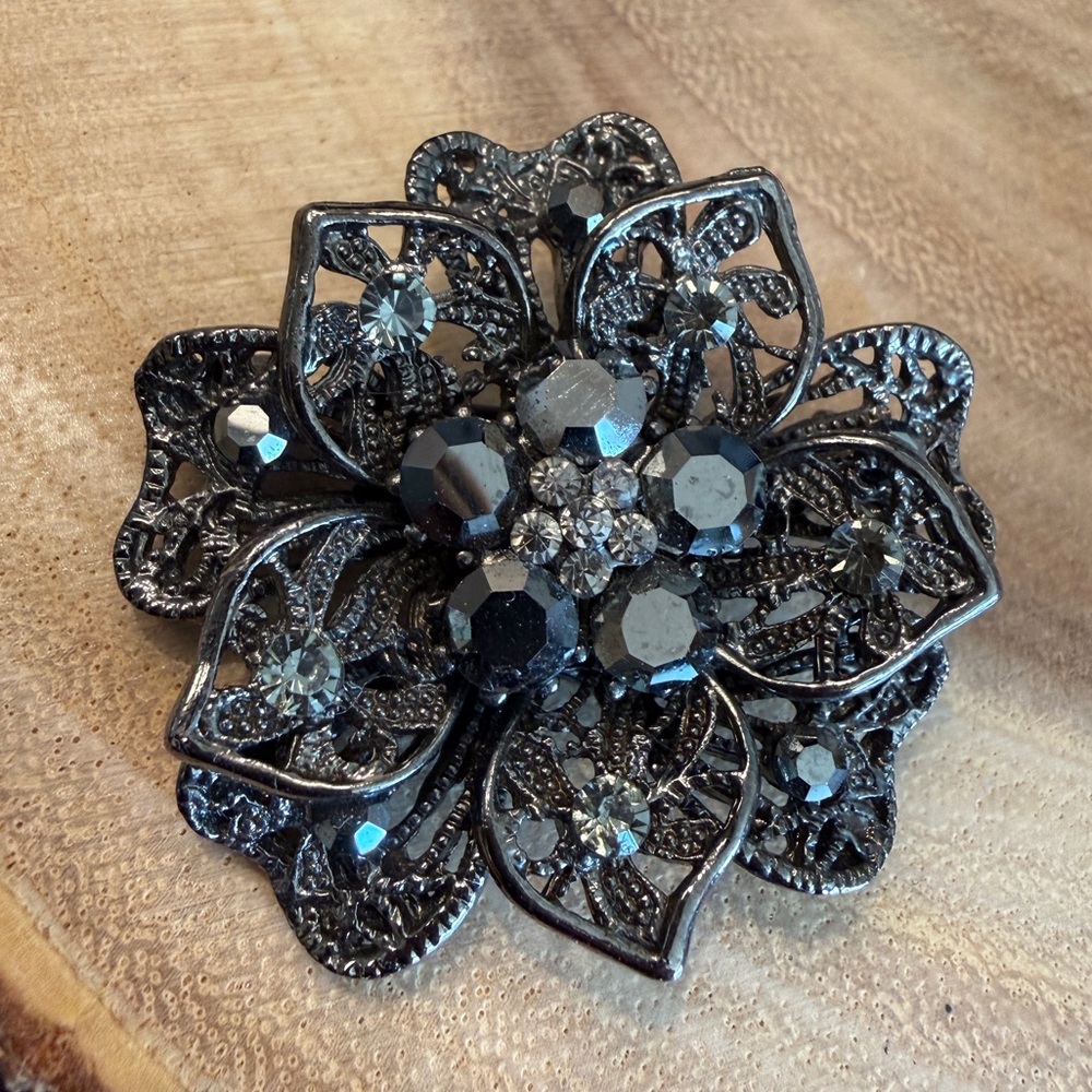 Elegant Black Floral Sparkly Brooch